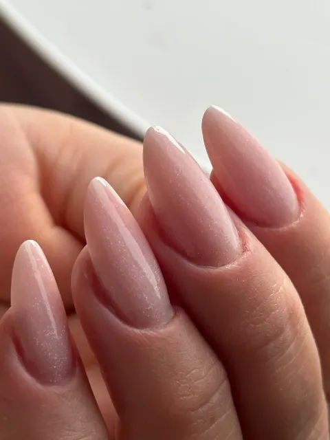 Izlivanje u salonu Nails Marijana
